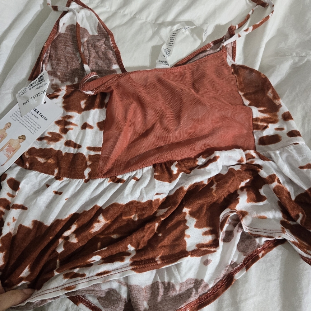 NWT Alo Yoga Tank - Picture 4 of 6